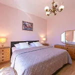 Apartmán 1 *